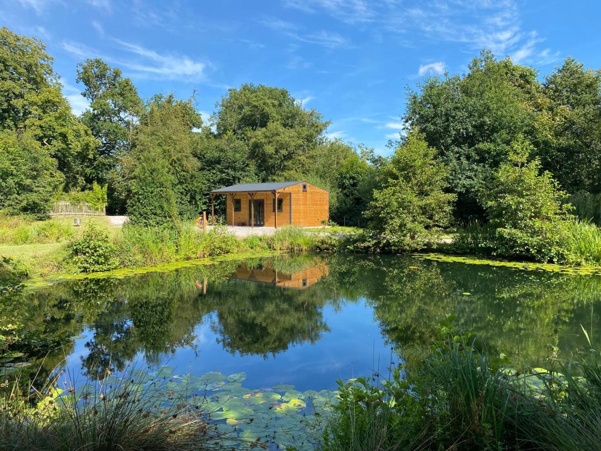 Kingfisher Cabin - Wild Escapes Wrenbury Off Grid Glamping - Ages 12 And Over Baddiley 외부 사진