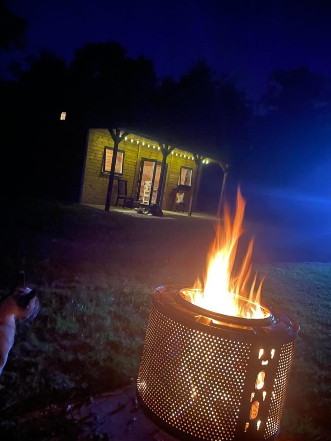 Kingfisher Cabin - Wild Escapes Wrenbury Off Grid Glamping - Ages 12 And Over Baddiley 외부 사진
