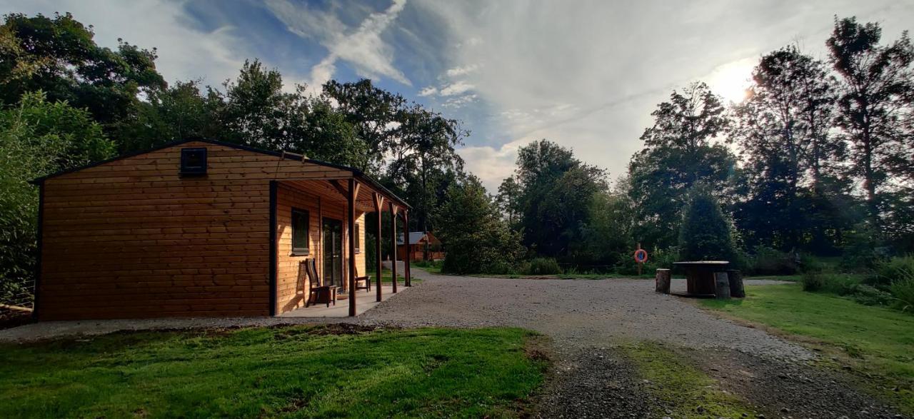 Kingfisher Cabin - Wild Escapes Wrenbury Off Grid Glamping - Ages 12 And Over Baddiley 외부 사진